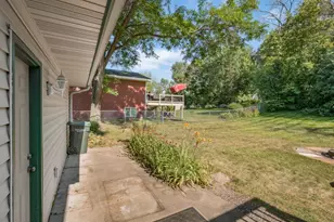 9109 Erickson Ct N, Brooklyn Park, MN 55428 - Photo 26