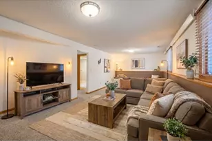 9109 Erickson Ct N, Brooklyn Park, MN 55428 - Photo 20