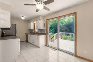 9109 Erickson Ct N, Brooklyn Park, MN 55428 - Photo 8