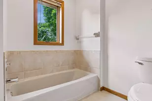 156 Red Oaks Dr, Vadnais Heights, MN 55127 - Photo 18