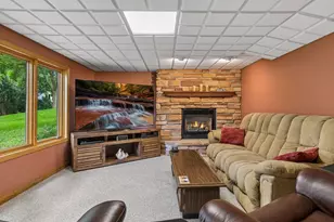 156 Red Oaks Dr, Vadnais Heights, MN 55127 - Photo 24