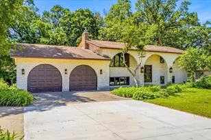 316 Colleen Ave, Shoreview, MN 55126 - Photo 8