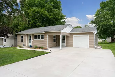 130 16th Street NE, Owatonna, MN 55060 - Photo 1