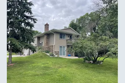 11954 70th Place N, Maple Grove, MN 55369 - Photo 2