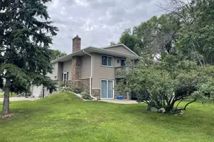 11954 70th Pl N, Maple Grove, MN 55369 - Photo 2