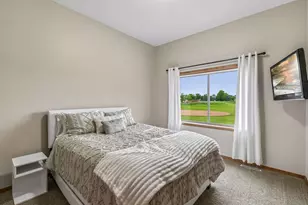 18274 Imagery Ln, Lakeville, MN 55044 - Photo 14