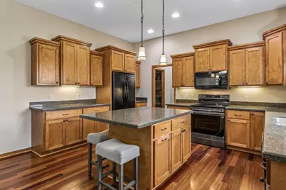 18274 Imagery Lane, Lakeville, MN 55044 - Photo 10