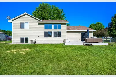 509 S Maple Street S, Belle Plaine, MN 56011 - Photo 4