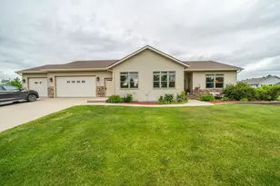 969 32nd St S, Moorhead, MN 56560 - Photo 4