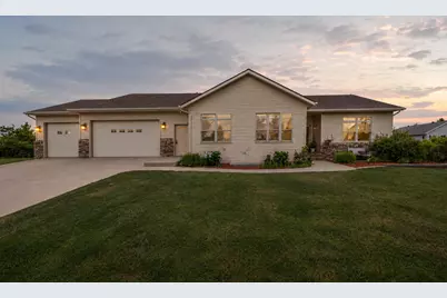 969 32nd Street S, Moorhead, MN 56560 - Photo 1