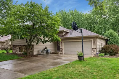 9704 172nd Street W, Lakeville, MN 55044 - Photo 2