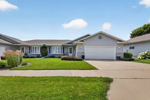 4514 Meadow Lakes Dr NW, Rochester, MN 55901 - Photo 2
