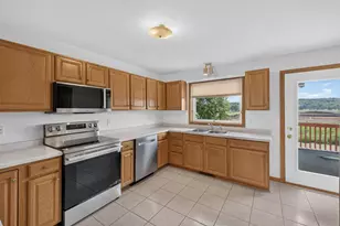 4514 Meadow Lakes Dr NW, Rochester, MN 55901 - Photo 8