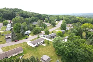922 Auth St, Durand, WI 54736 - Photo 8