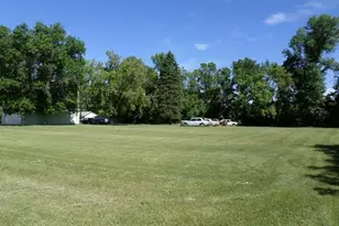 201 Greenwood St E, Thief River Falls, MN 56701 - Photo 30