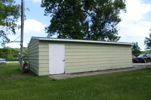 201 Greenwood St E, Thief River Falls, MN 56701 - Photo 24