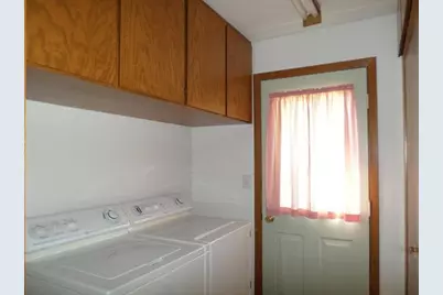 201 Greenwood Street E, Thief River Falls, MN 56701 - Photo 10