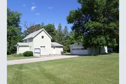 201 Greenwood Street E, Thief River Falls, MN 56701 - Photo 22