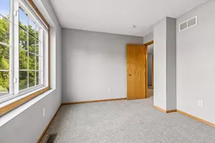 7635 Arboretum Village Ct, Chanhassen, MN 55317 - Photo 22