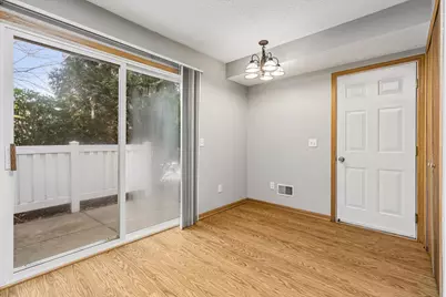 7635 Arboretum Village Court, Chanhassen, MN 55317 - Photo 8