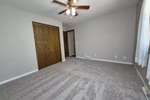 302 Sunrise Ln, Marshall, MN 56258 - Photo 16