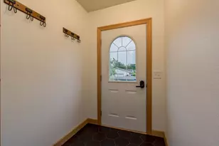 705 Wall St, North Mankato, MN 56003 - Photo 2