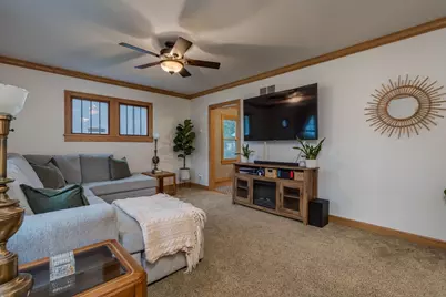 705 Wall Street, North Mankato, MN 56003 - Photo 4