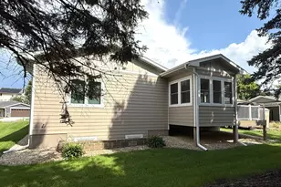 704 Maple Pl, Northfield, MN 55057 - Photo 8