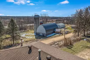 48050 Old River Bluff Rd, Saint Peter, MN 56082 - Photo 8