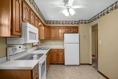 1218 Kent Street N, Saint Paul, MN 55117 - Photo 6