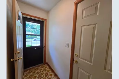 2202 Windsor Road, Albert Lea, MN 56007 - Photo 10