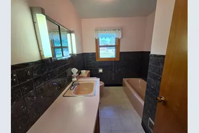 2202 Windsor Road, Albert Lea, MN 56007 - Photo 18