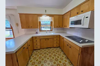 2202 Windsor Road, Albert Lea, MN 56007 - Photo 8