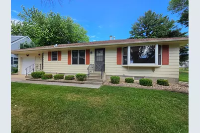 2202 Windsor Road, Albert Lea, MN 56007 - Photo 1