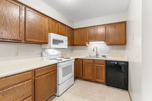 4165 Hilltop Point, Eagan, MN 55123 - Photo 4