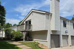 361 Elan Ct, Woodbury, MN 55125 - Photo 2