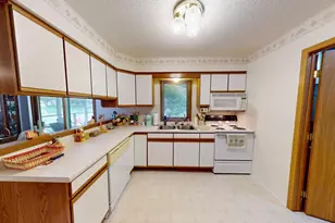 1845 Greenwood Dr, Albert Lea, MN 56007 - Photo 6