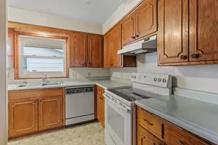 9 6th Ave NE, Osseo, MN 55369 - Photo 6