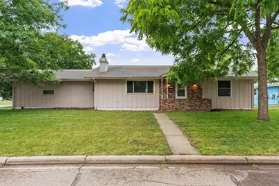 9 6th Avenue NE, Osseo, MN 55369 - Photo 12