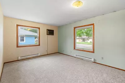 9 6th Avenue NE, Osseo, MN 55369 - Photo 10