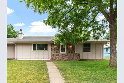 9 6th Avenue NE, Osseo, MN 55369 - Photo 1