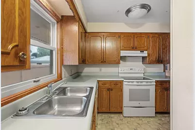 9 6th Avenue NE, Osseo, MN 55369 - Photo 26