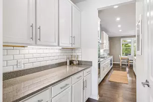 5545 Garland Ln N, Plymouth, MN 55446 - Photo 10