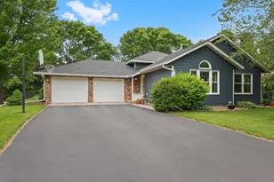 2543 Colony Cir, Saint Cloud, MN 56303 - Photo 1