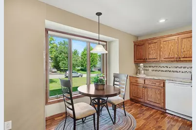 7016 Beacon Circle, Eden Prairie, MN 55346 - Photo 10