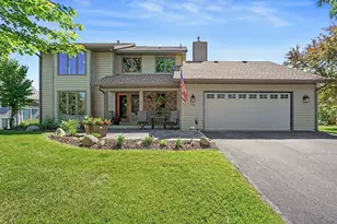 7016 Beacon Cir, Eden Prairie, MN 55346 - Photo 2