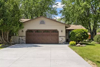 9791 Ives Lane N, Maple Grove, MN 55369 - Photo 2