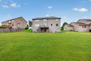 2043 Hightop Pl NE, Rochester, MN 55906 - Photo 32