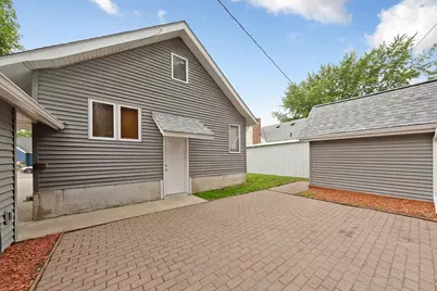 24 12th Street NW, Faribault, MN 55021 - Photo 6