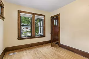 1310 Seminary Ave, Saint Paul, MN 55104 - Photo 22